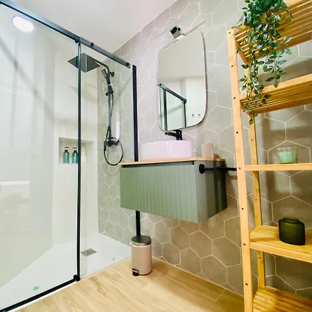 Bajo B - Design & Comfort In Ruzafa Soho Valencia